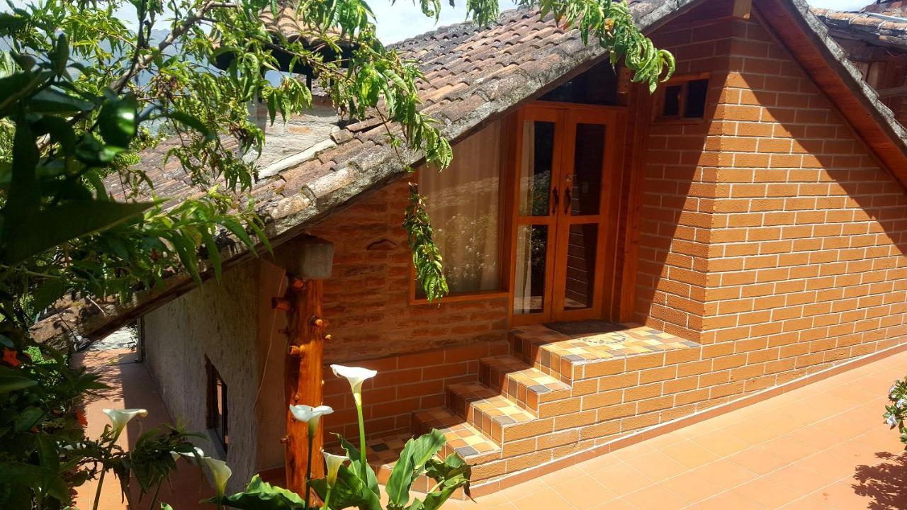 Atallaro Hospedaje Otavalo Esterno foto