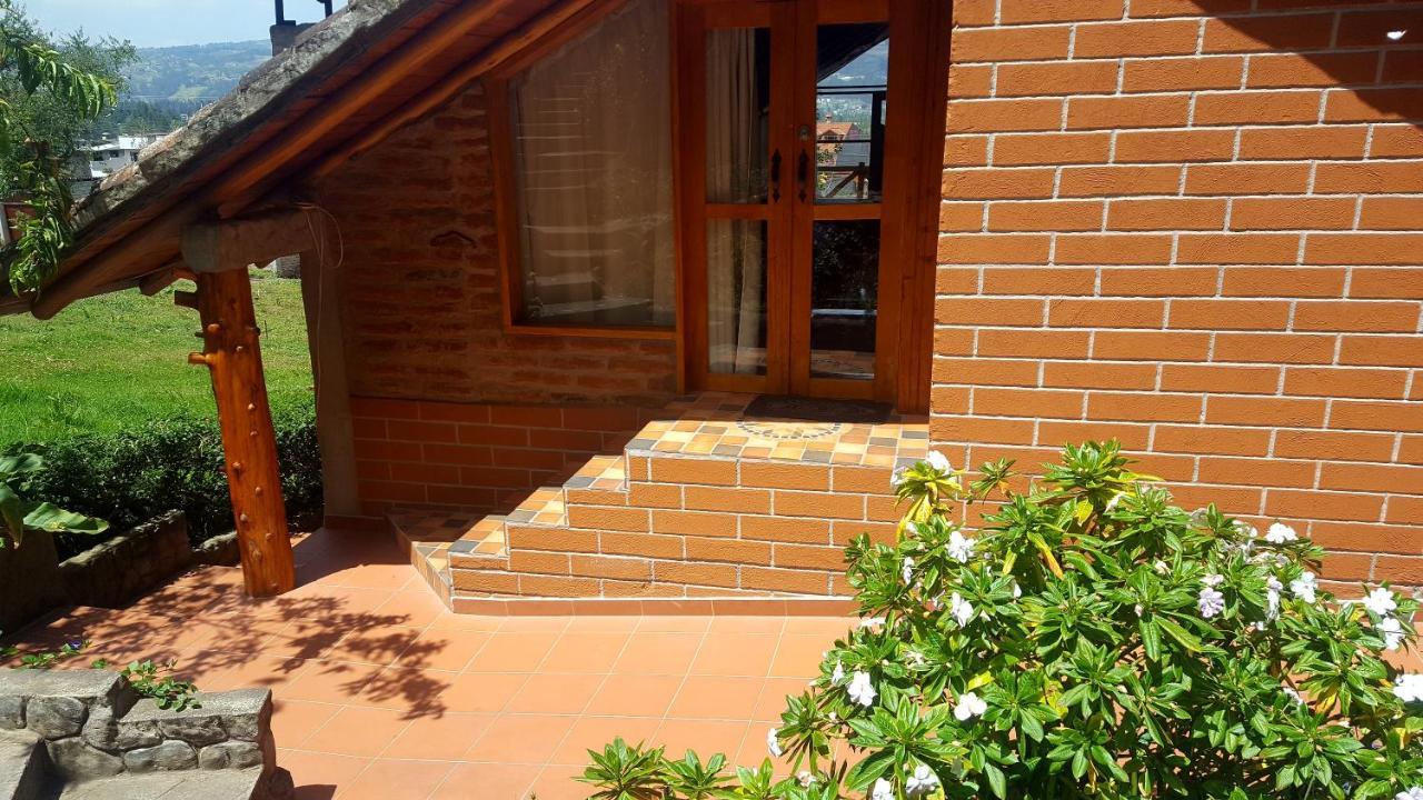 Atallaro Hospedaje Otavalo Esterno foto